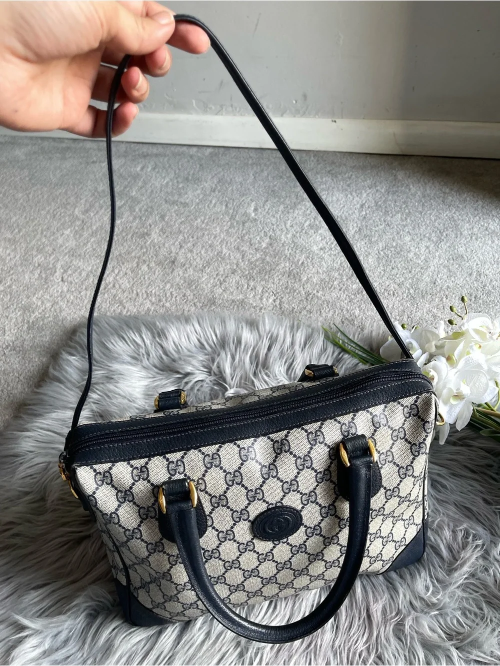 Gucci Black & Beige GG Supreme Canvas Top-Handle Satchel